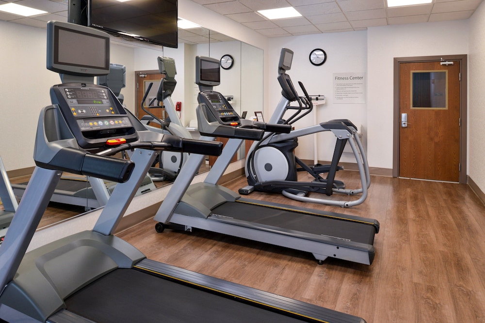 Holiday Inn Express & Suites Pueblo North by IHG - photo 34
