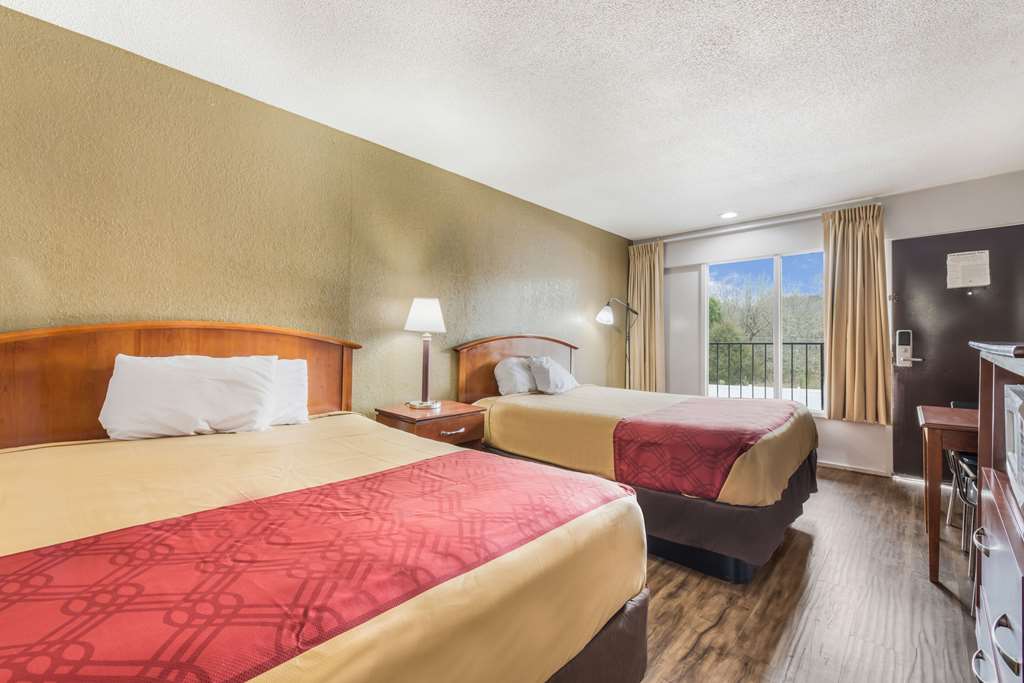 Econo Lodge Salisbury South - photo 33
