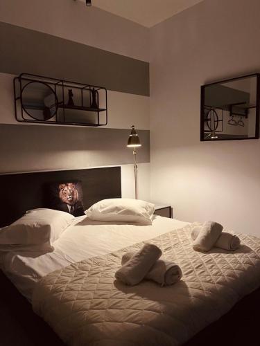 Poseidon Suite Korai by Zeus Suites — 4-Star Luxury Hotel in Athens, Greece
