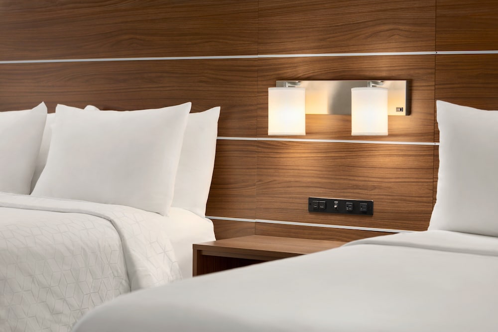 Holiday Inn Express & Suites Philadelphia Mt. Laurel by IHG - photo 9