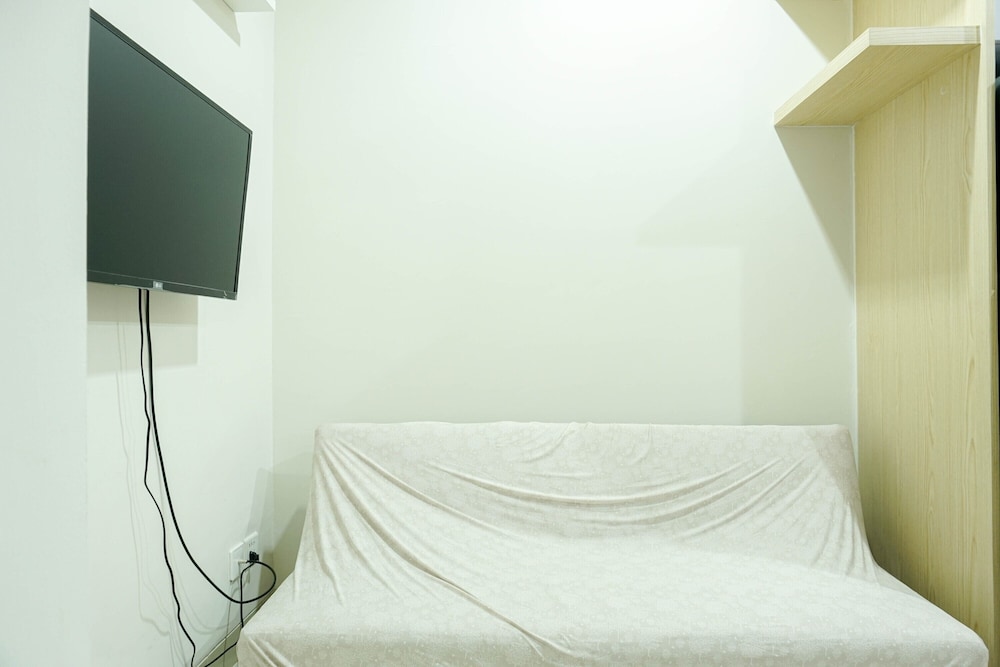 Modern Living 1BR @Atlanta Residences Apartment With City View By Travelio — 4-Star Luxury Hotel in Depok, Indonesia
