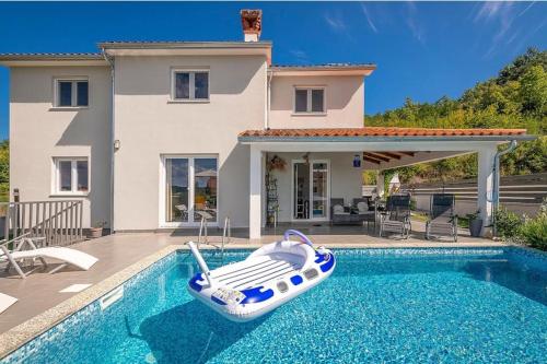 Villa Kapelica Labin — 4-Star Luxury Hotel in Labin, Croatia