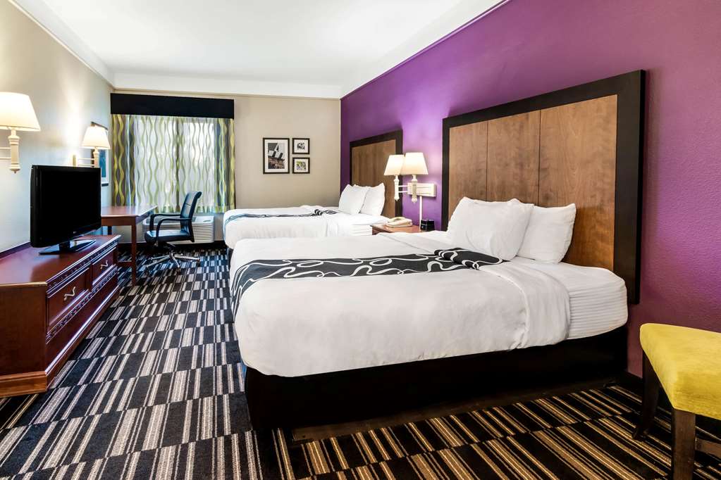 La Quinta Inn & Suites by Wyndham Roswell - photo 12