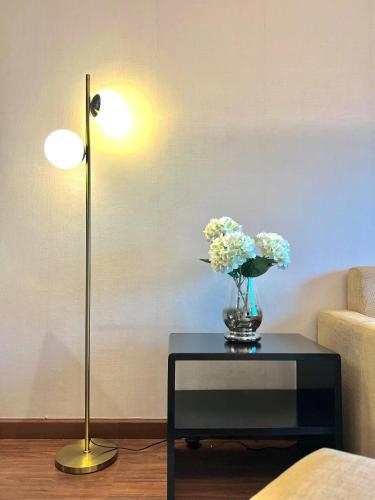 Azure Dreams King Suite Retreat near BTS & Fast WiFi