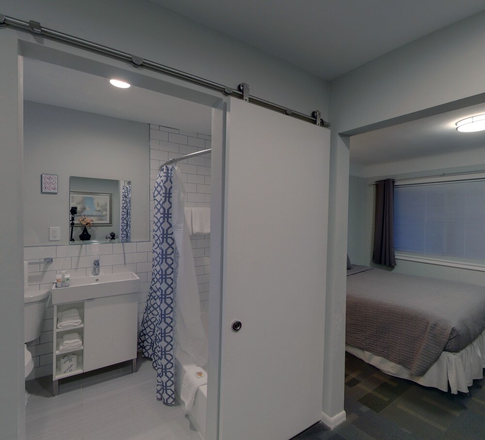 Hotel Royal Oak - photo 14