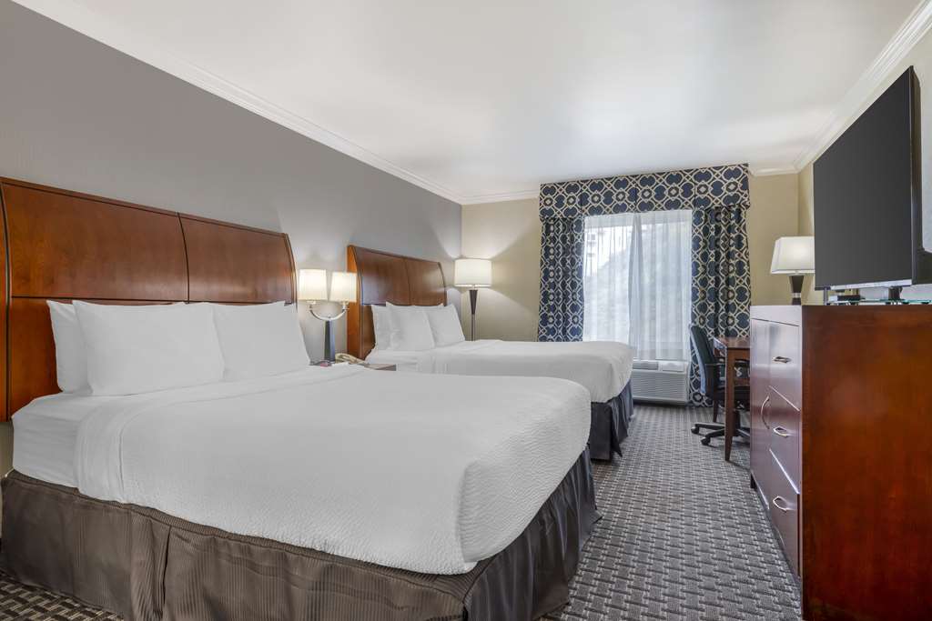 Best Western Plus Marina Shores Hotel - photo 43