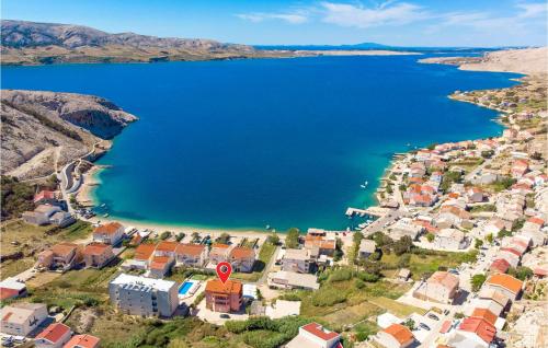 Beautiful Home In Metajna With Wifi — 4-Star Luxury Hotel in Novalja, Croatia