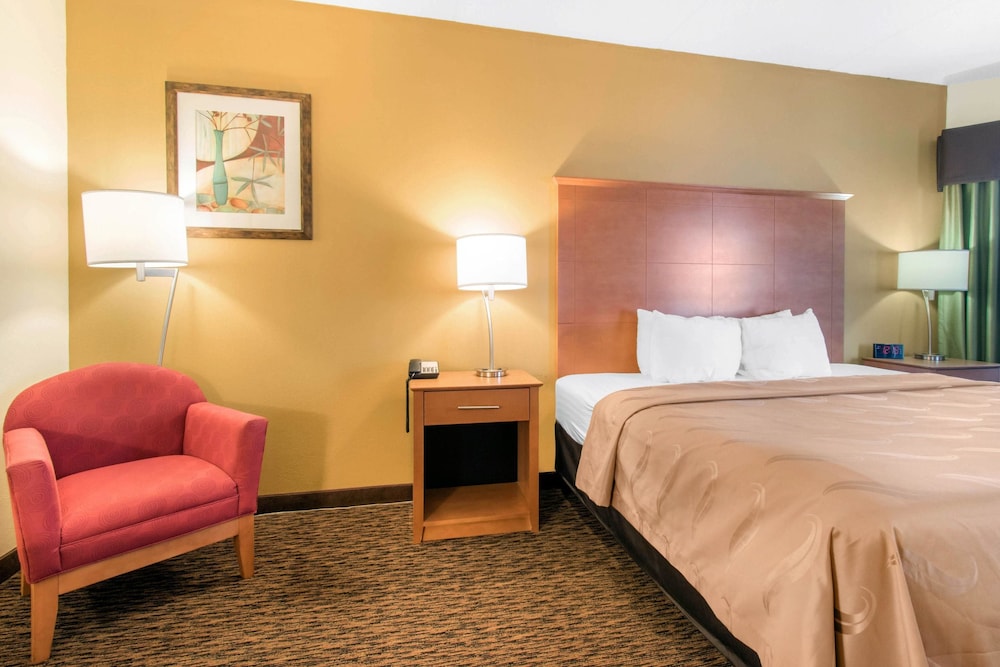 University Hotel & Suites Shippensburg Trademark by Wyndham - photo 19