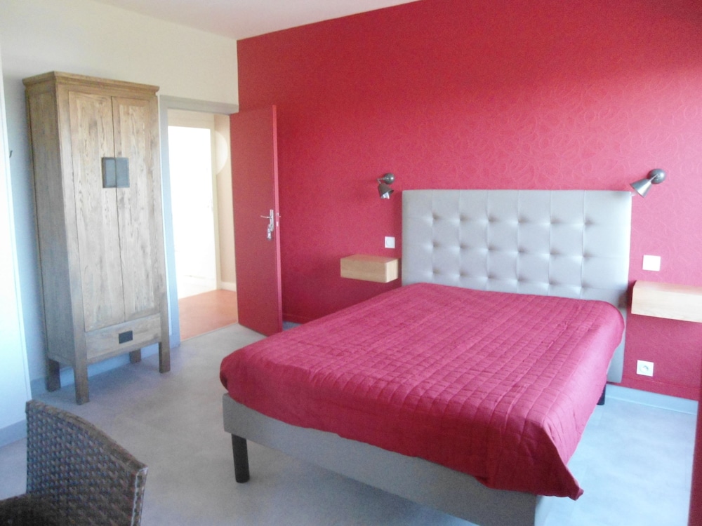 Ho Tel Le Coton in Royan, France