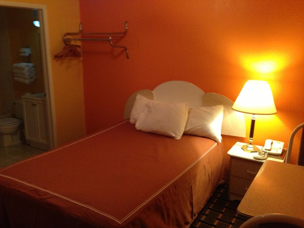 Red Carpet Inn Niagara Falls - photo 25