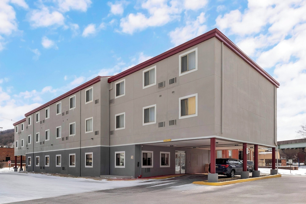 Red Roof Inn Johnstown - photo 37