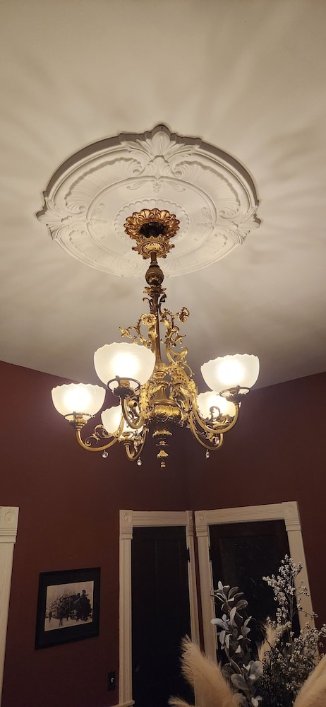 Oaklawn Inn Llc - photo 46