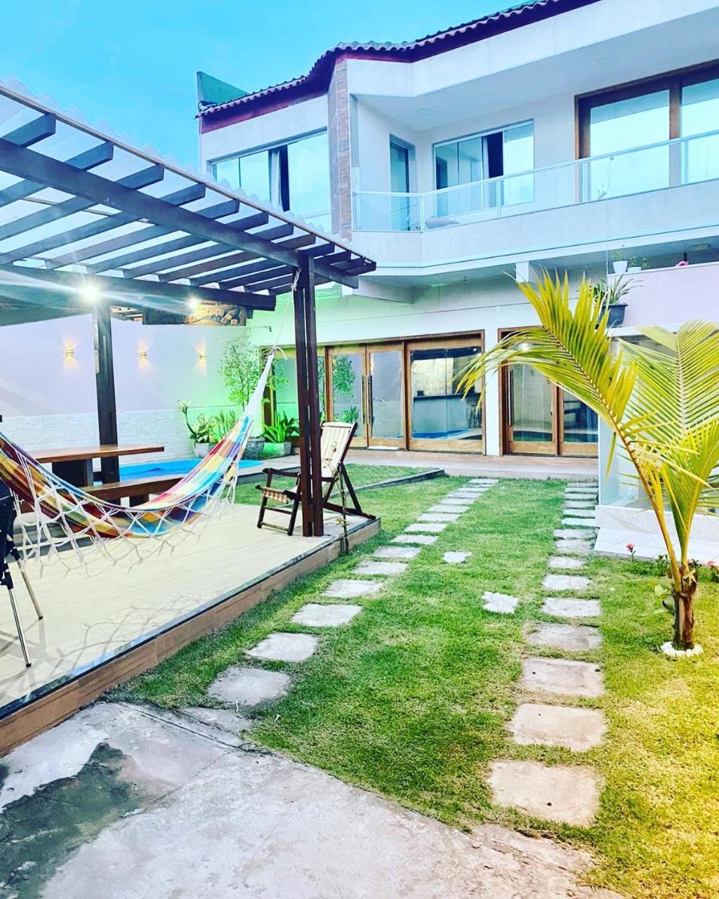 Casa Temporada Com Piscina — 4-Star Luxury Hotel in Vila Velha, Brasil