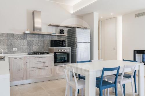 Villa Sabbia bianca con accesso diretto alla spiaggia — 4-Star Luxury Hotel in Porto Cesareo, Italy