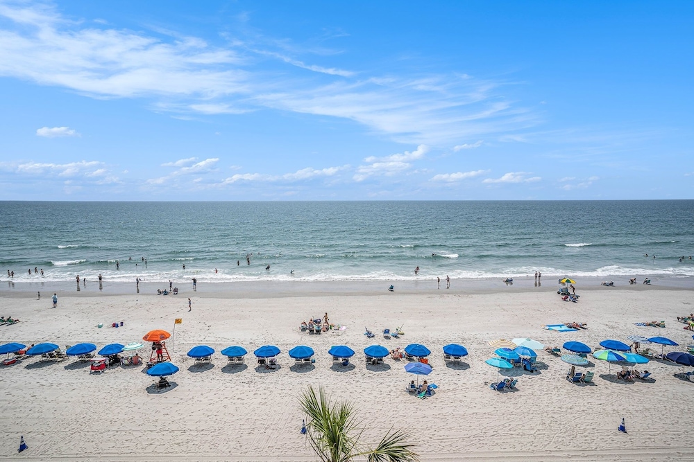 0401 Waters Edge Resort 3 Bedroom Condo by RedAwning in Murrells Inlet, United States