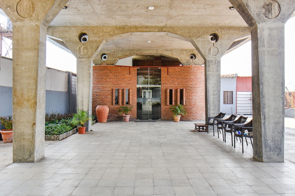Fabhotel Brown Inn — Pune — photo 4