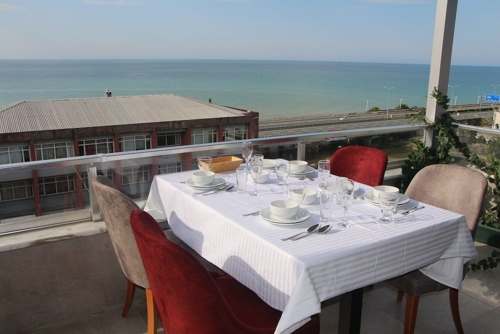 Hotel Minerva Pazar — Pazar