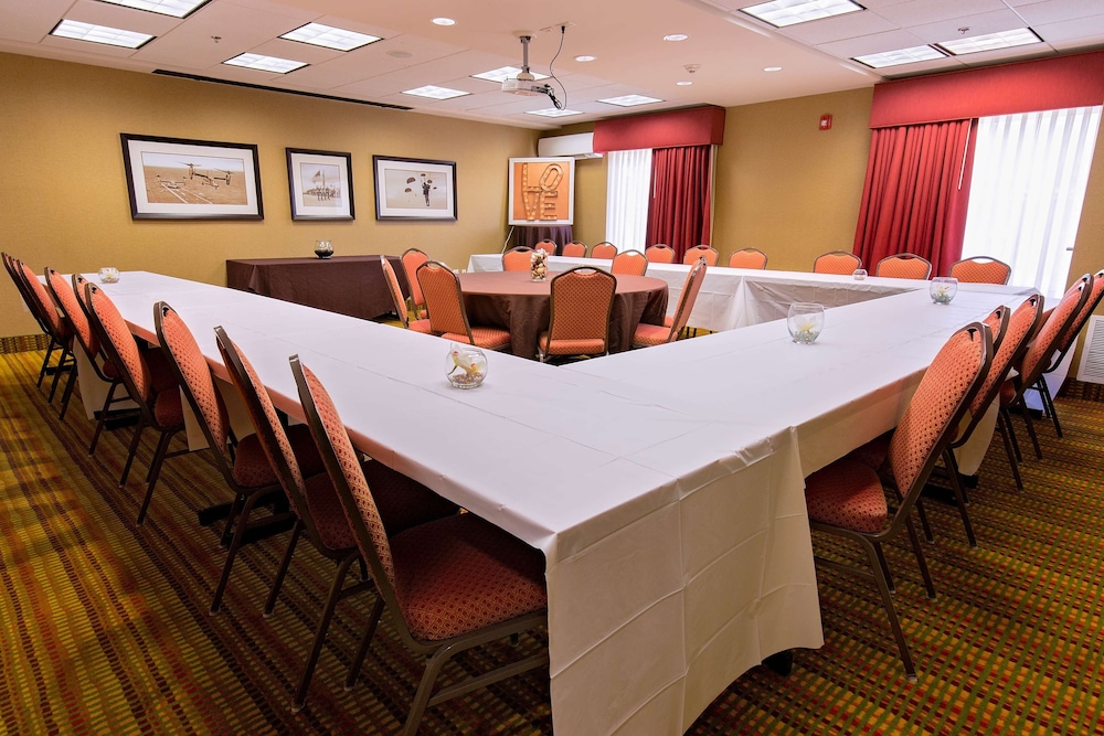 Hampton Inn & Suites Jacksonville - photo 60