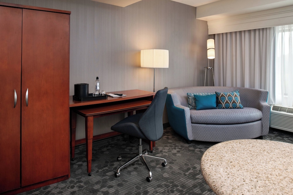 Courtyard by Marriott High Point - photo 21