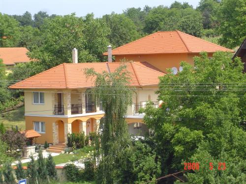 Janus Apartman — 4-Star Luxury Hotel in Sarvar, Hungary