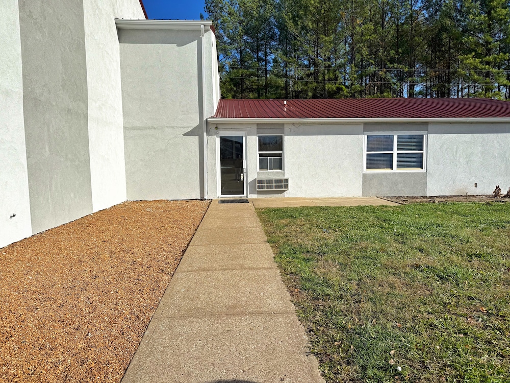 Laketree Inn And Suites Marion - photo 22