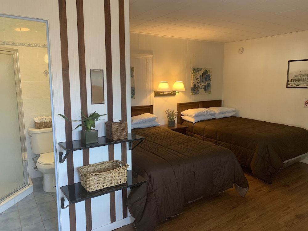 South Broadway Inn and Spa - photo 11