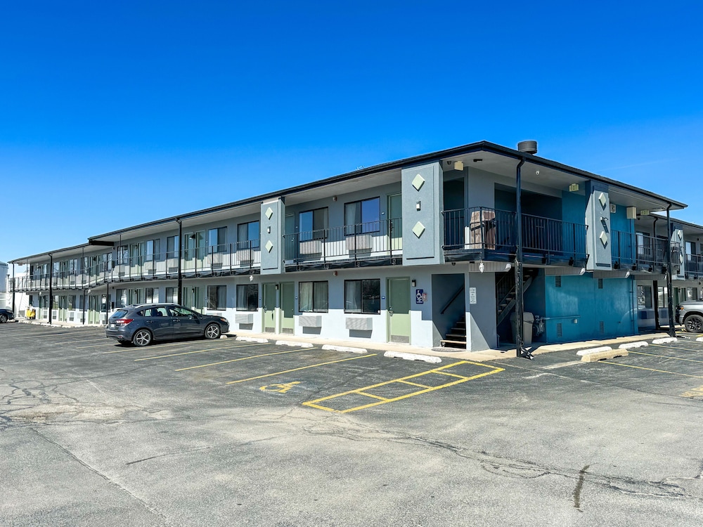 Super 7 Motel - photo 16