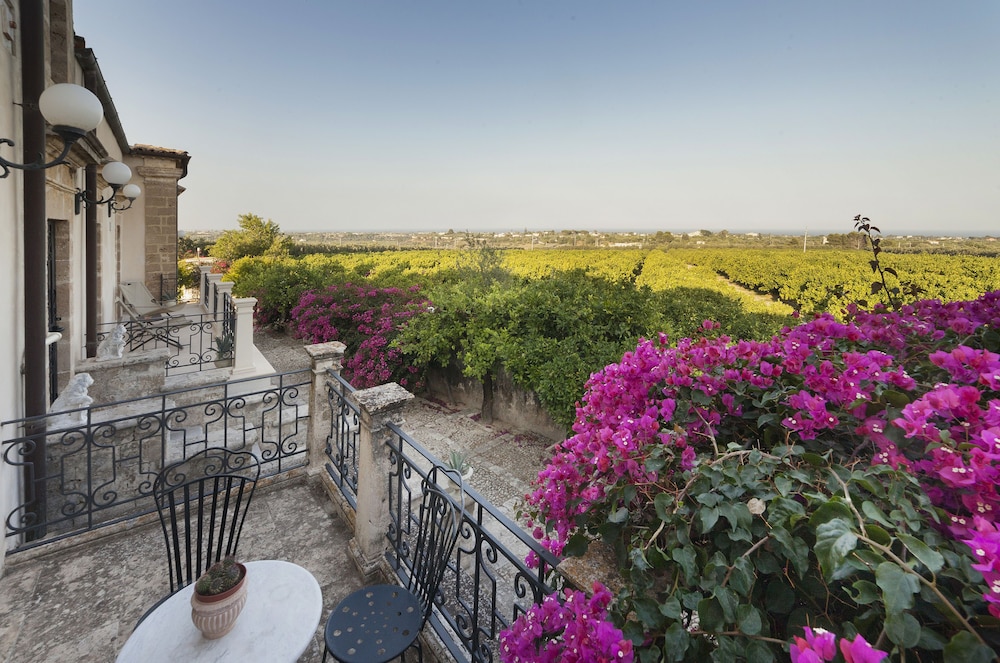 Hotel Villa Favorita in Noto, Italy