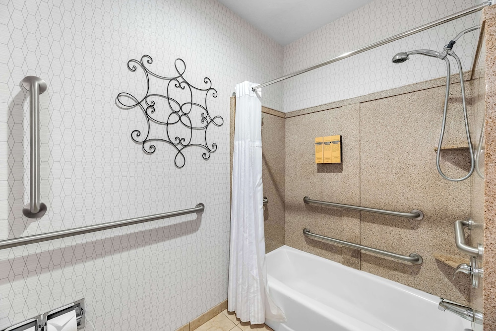 Best Western Plus Abbey Inn - photo 38