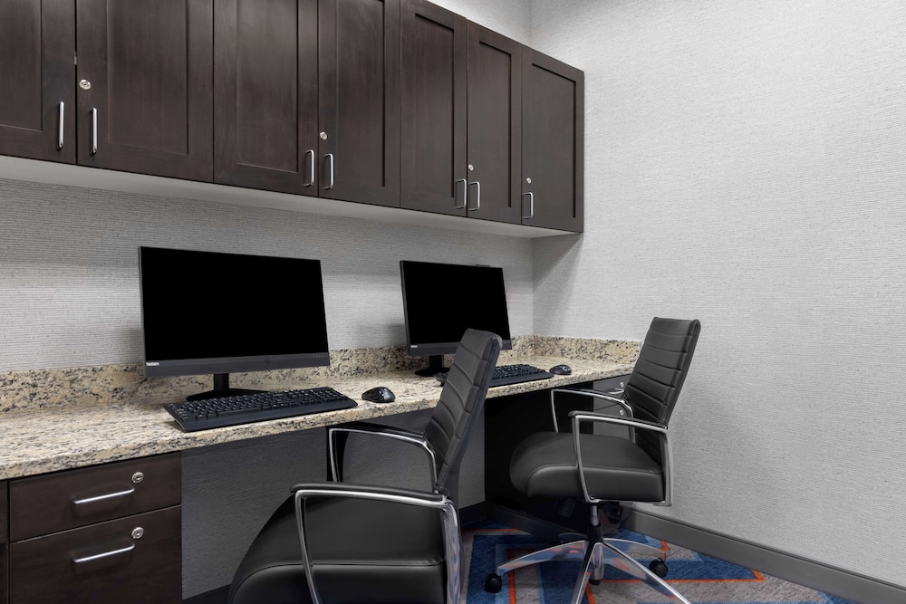 Hampton Inn & Suites Douglas - photo 27