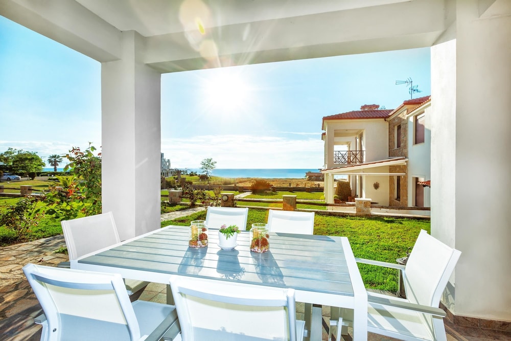 Sunset Villas — 4-Star Luxury Hotel in Kassandreia, Greece