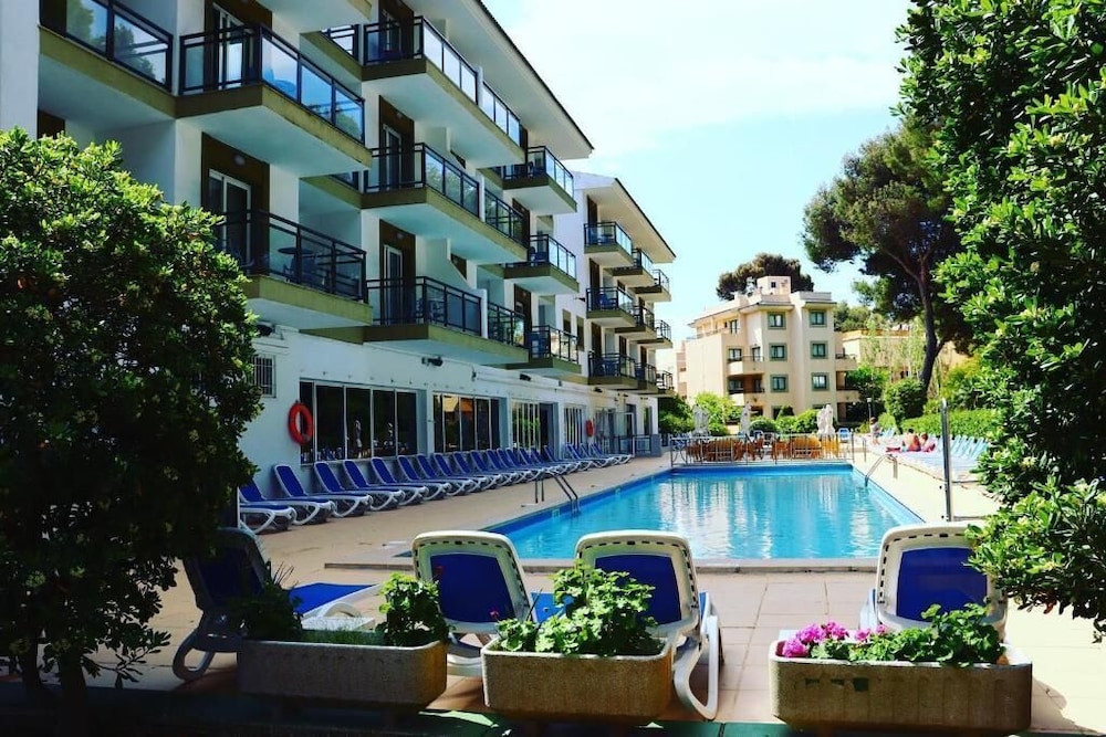 Guya Wave Hotel - carbon neutral hotel in Cala Rajada
