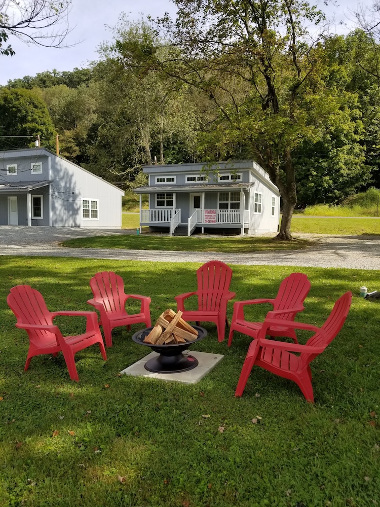 Sunset Cottages and Motel — hotel in Ligonier