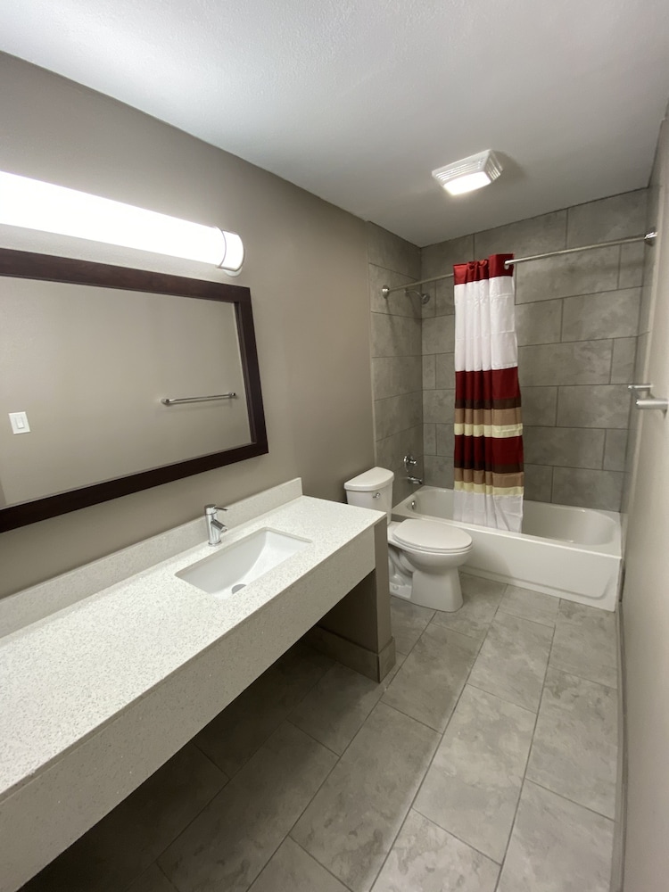 Red Roof Inn & Suites Denton - photo 22