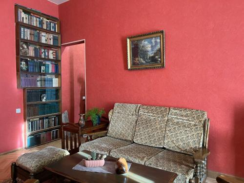 Lola Apartments