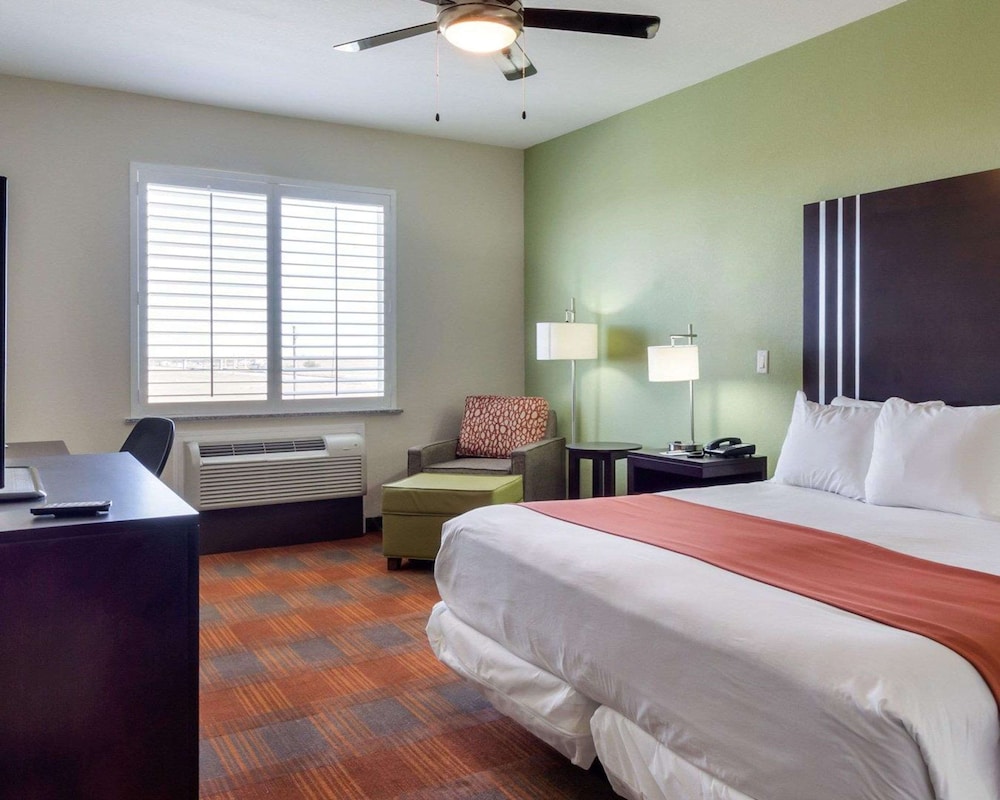 Garner Hotel Victoria East by IHG - photo 14
