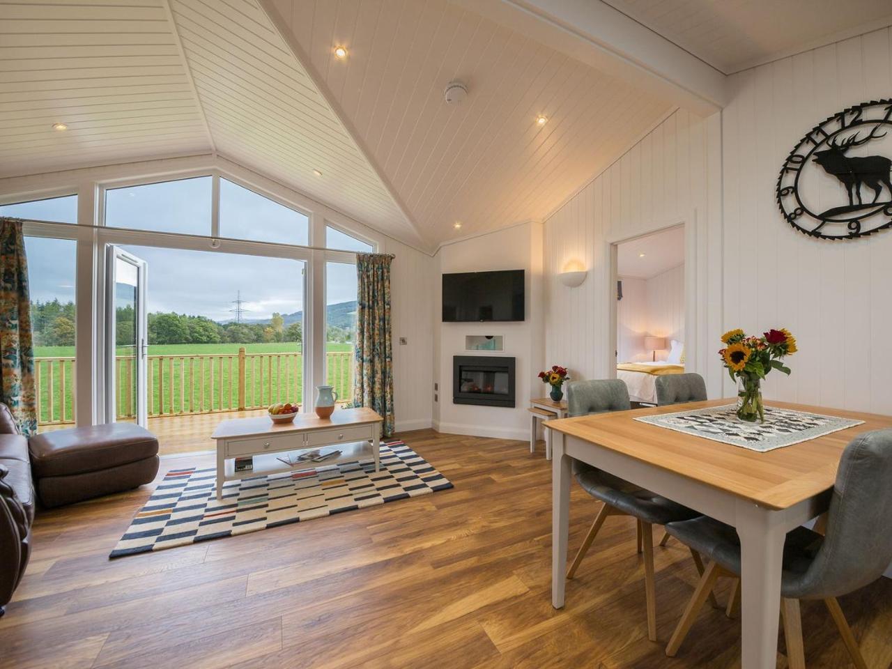 Karelia Lodge — 5-Star Luxury Hotel in Aberfeldy, United Kingdom