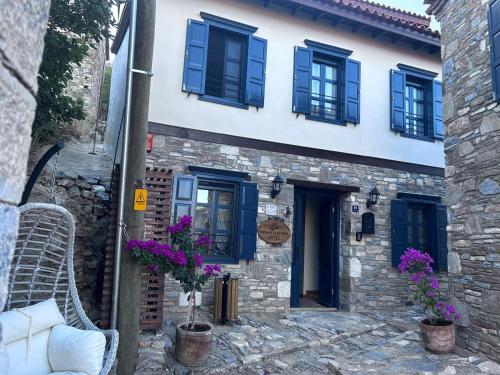 Domatia Stone Hotel — Soeke