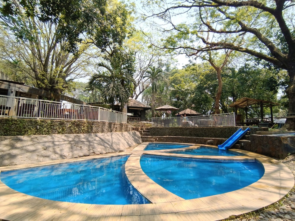 Grand Mulia Sakinah Boutique Resort — hotel in Pandaan