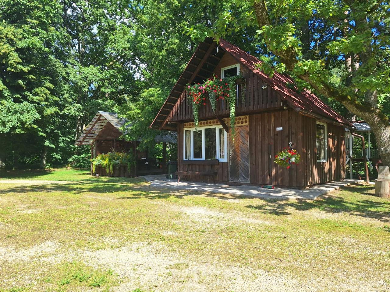 Toma Pirts Vidējā in Unknown City, Latvia