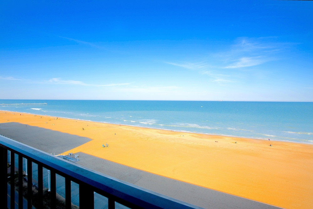 The Barclay Towers Resort Hotel - photo 28