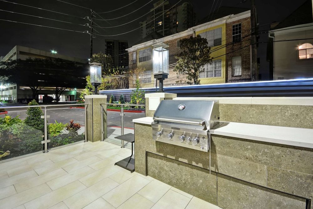 Home2 Suites by Hilton at the Galleria - photo 22