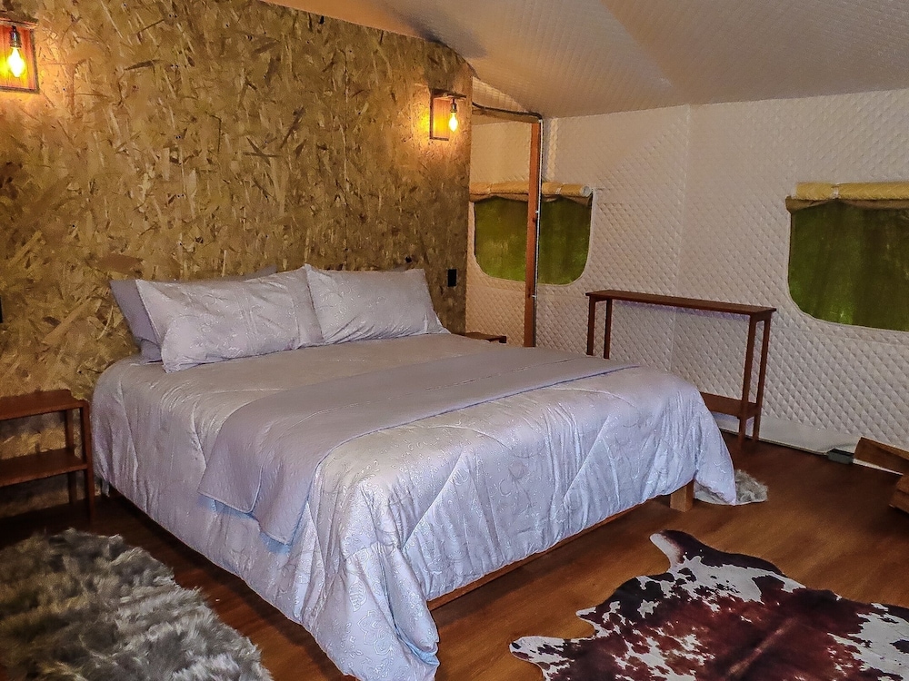 Lattitude Glamp in Valle De Bravo, Mexico