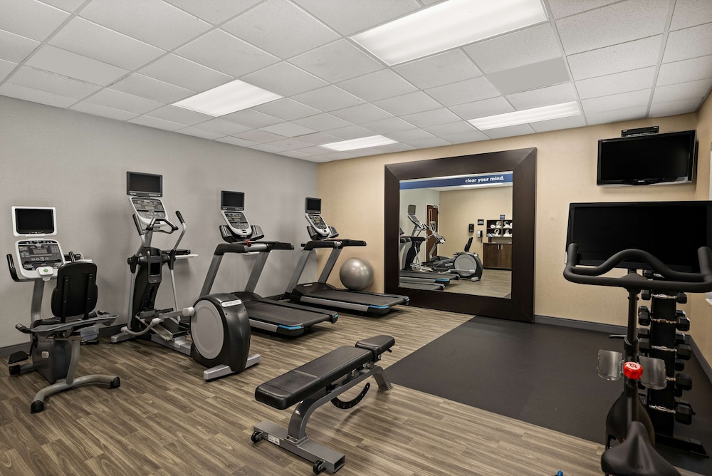 Hampton Inn & Suites Poughkeepsie - photo 39