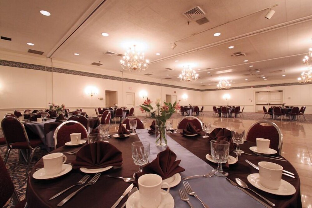Fireside Inn & Suites West Lebanon - photo 18