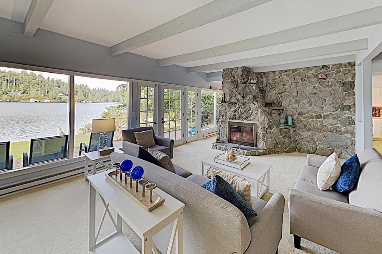 Grandpa's Lake House — 4-Star Luxury Hotel in Florence, United States