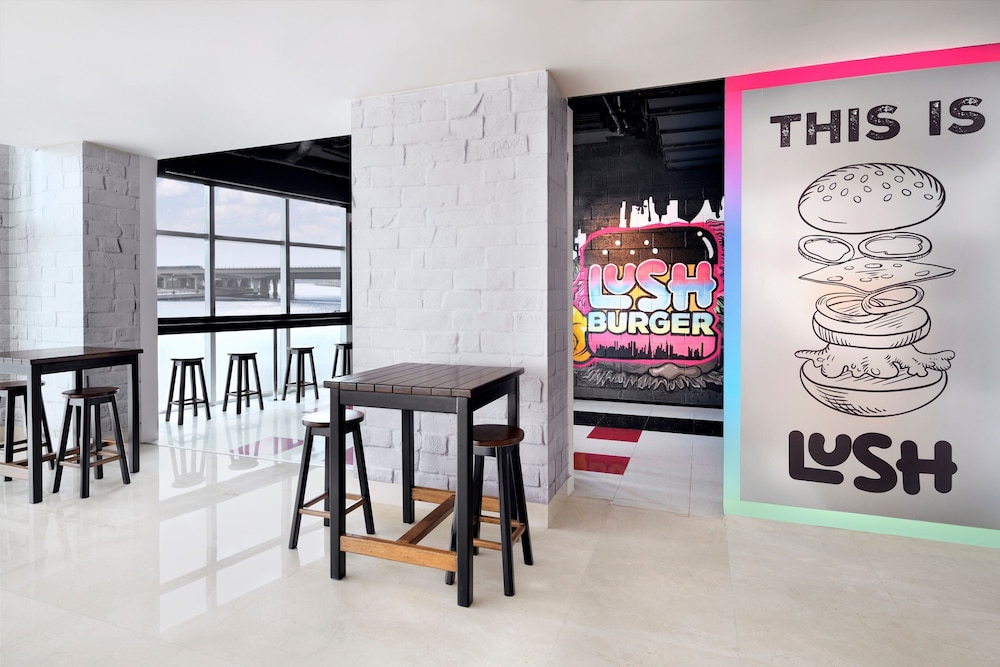 מזון ומשקאות