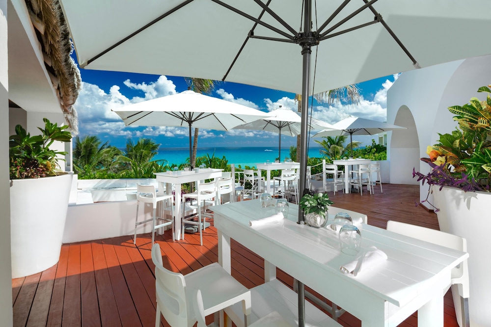 The Grand Oasis Cancun All Inclusive