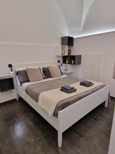 ReHouse — 4-Star Luxury Hotel in Catania, Italy