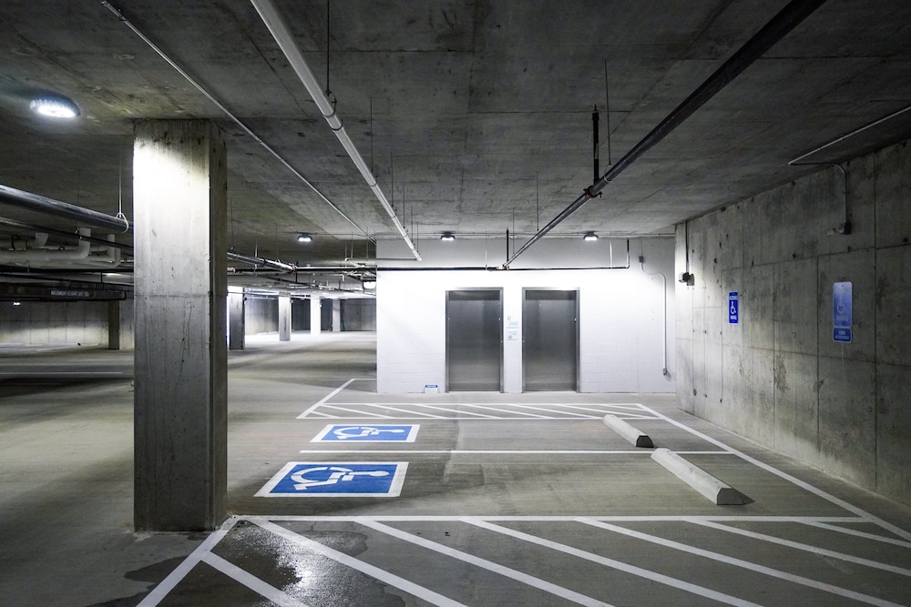 Holiday Inn Express & Suites Franklin Berry Farms by IHG - photo 41